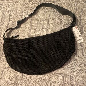 Uniqlo Round Shoulder Bag